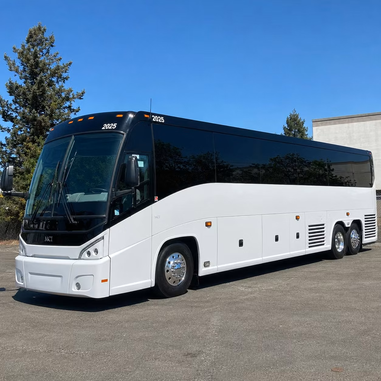 book long distance transportation in louisville or any city nearby