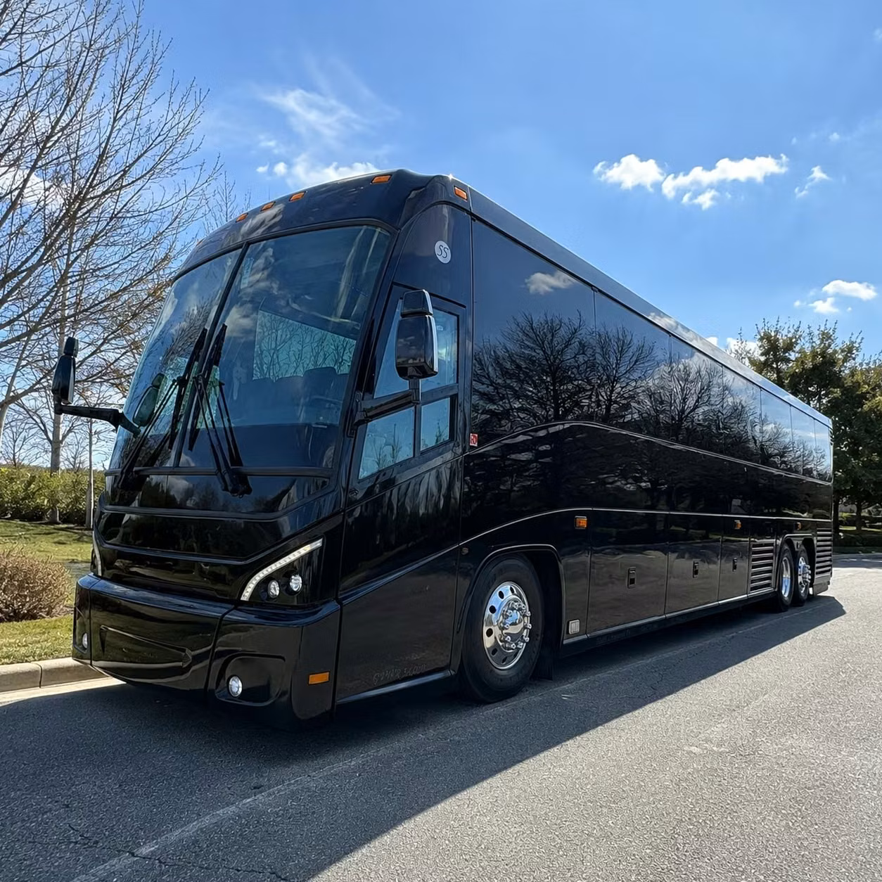 louisvillecoachbusservice com is the smarter way to handle shift transportation at louisville s industrial and distribution centers