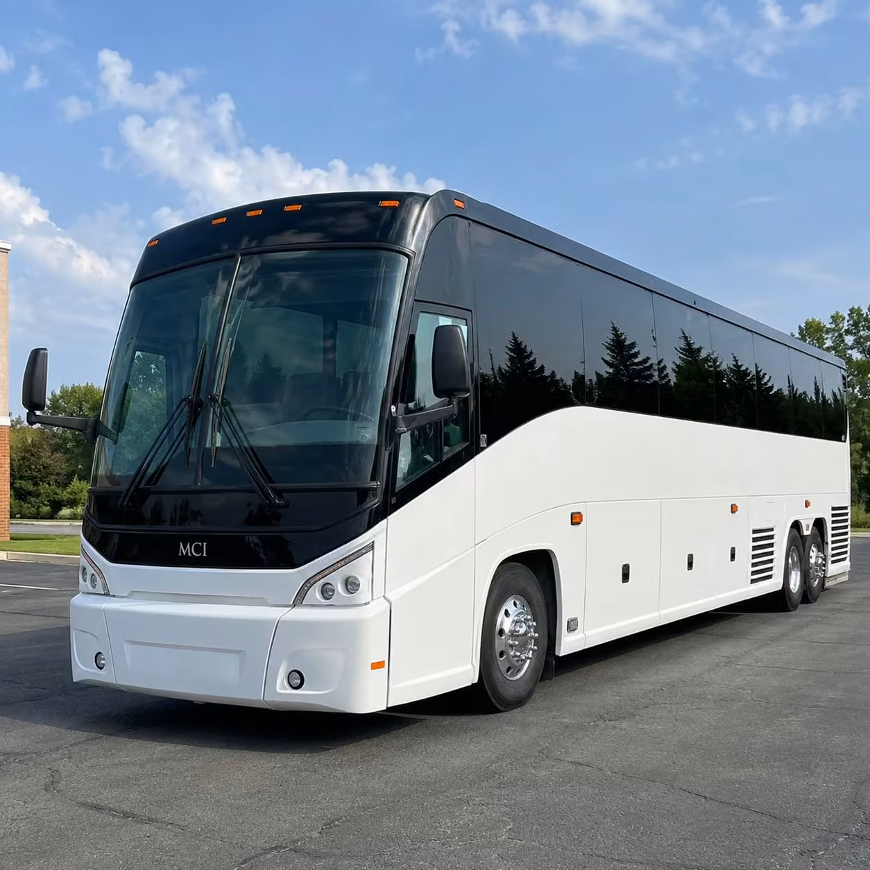 louisvillecoachbusservice com lets you compare long distance bus rentals from louisville to cincinnati indianapolis and beyond