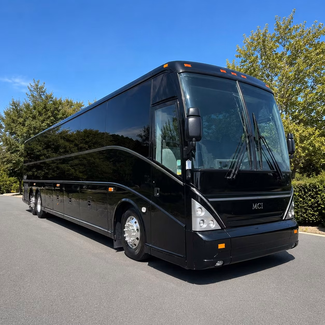 multi day charter bus rentals out of louisville for group travel and tours