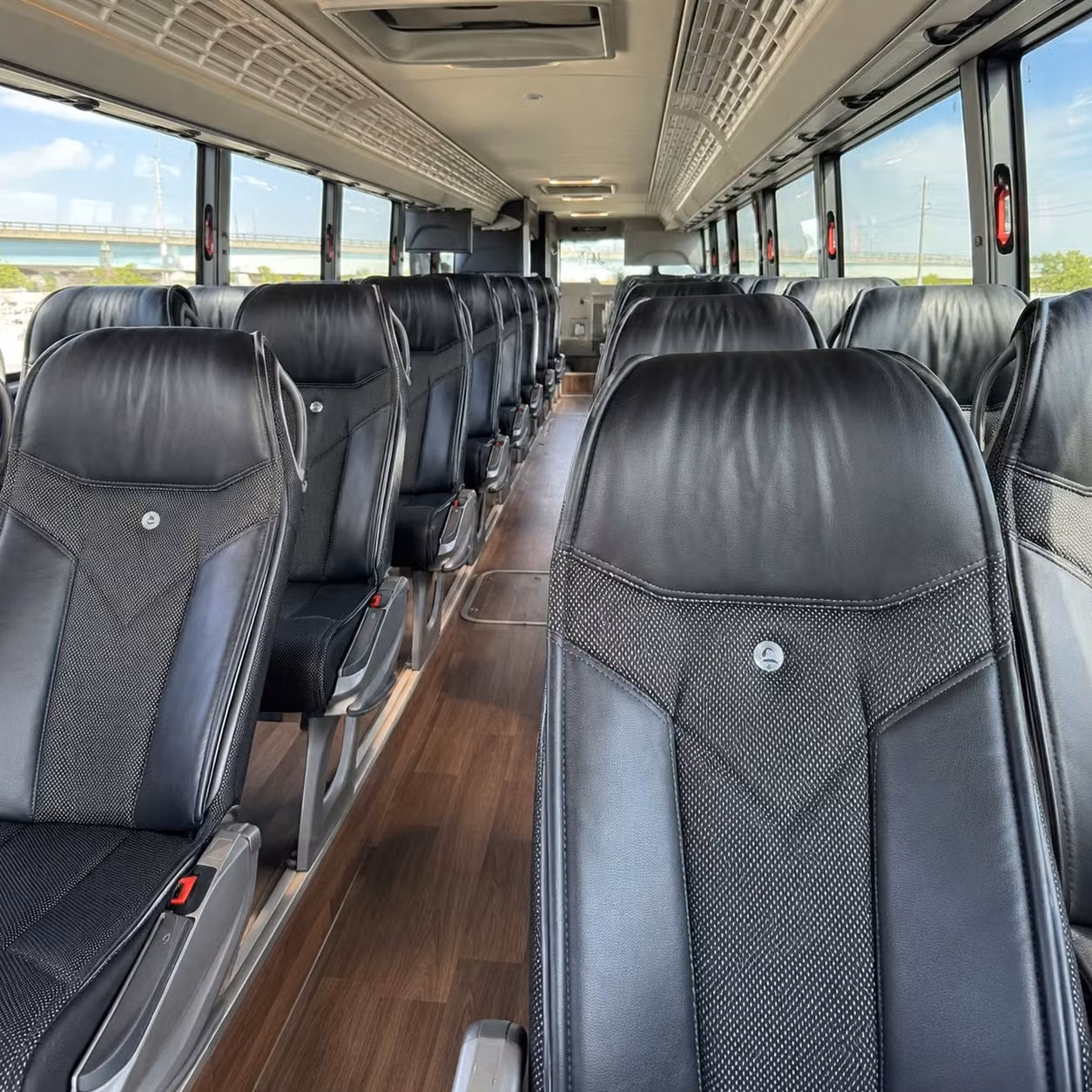 school field trip charter bus rentals in louisville